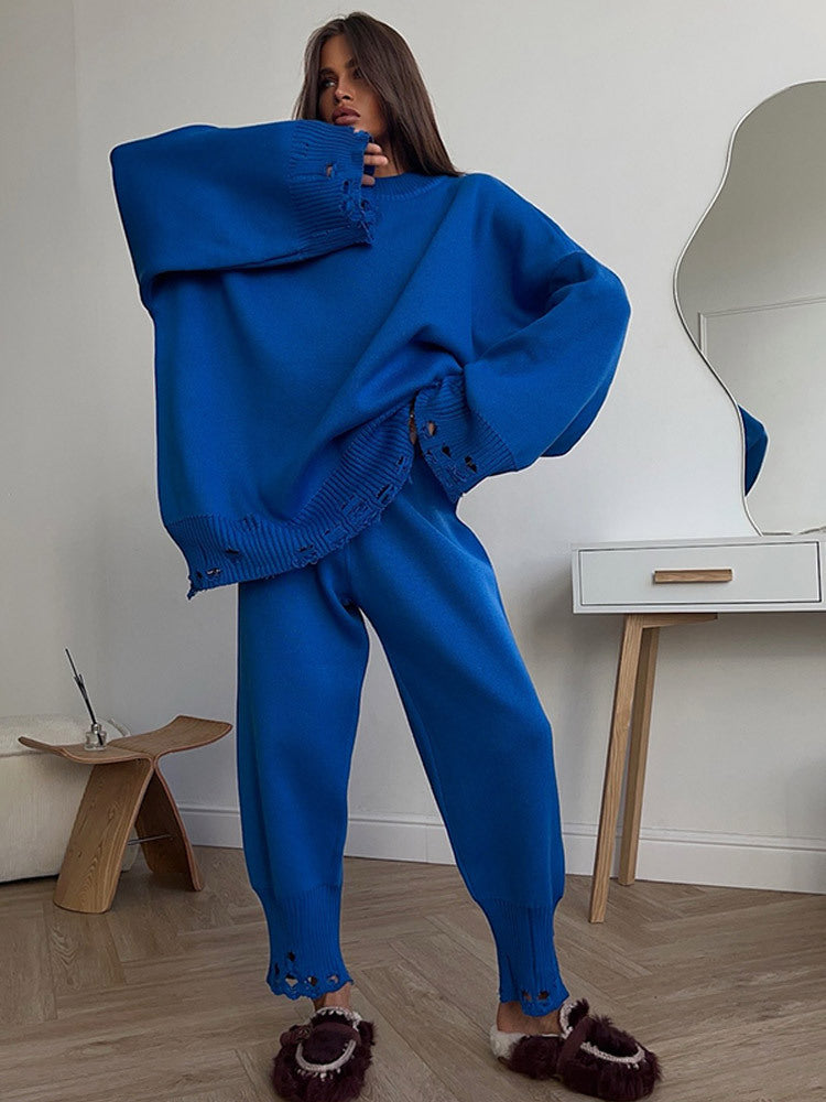 Damen Oversize-Strickset aus Feinstrick mit Destroyed-Saum, weitem Pullover und legerer Schlupfhose Echoarchiv