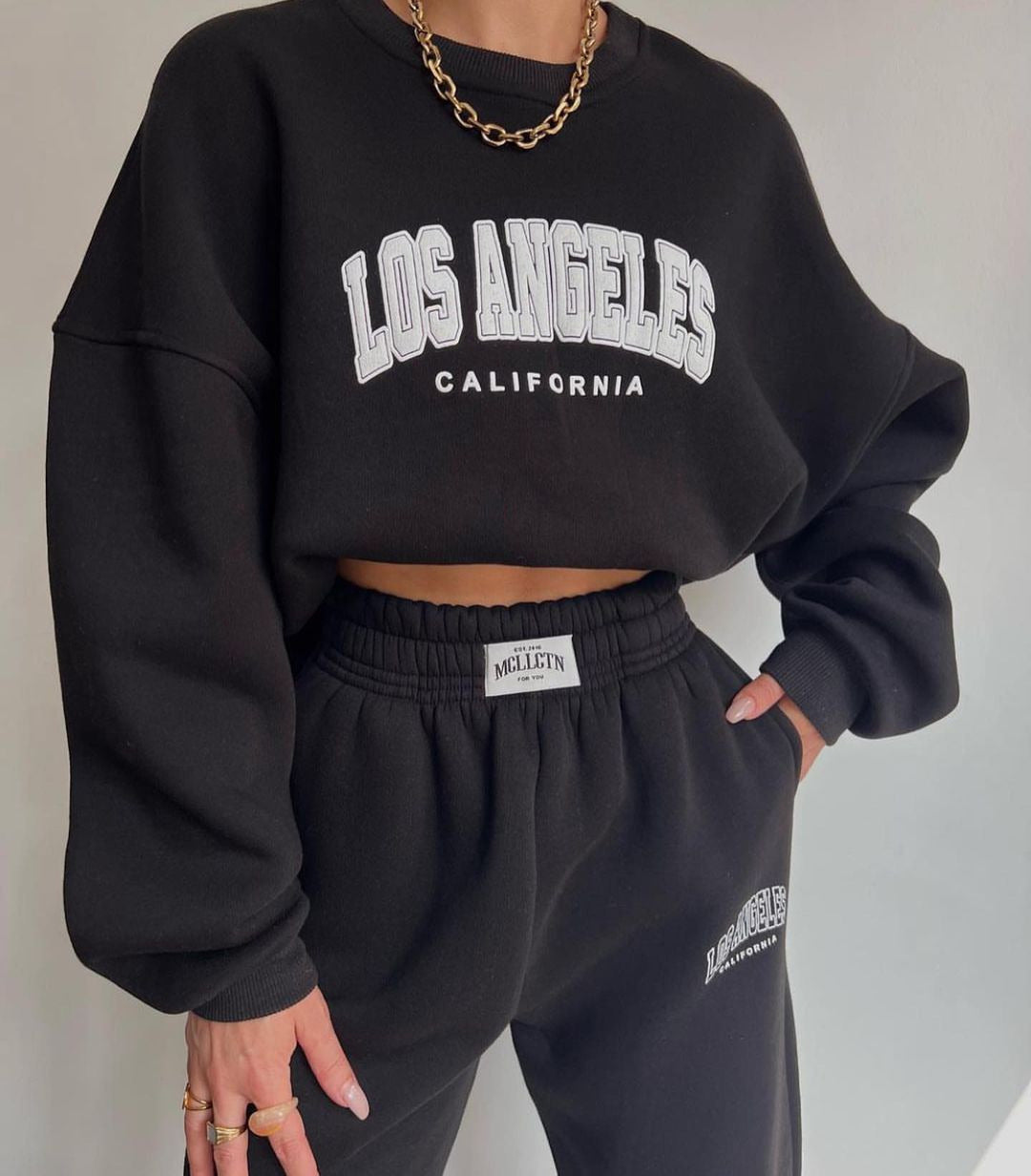 Damen Oversized Lounge-Set aus Baumwollfleece mit Collegestickerei und relaxed Jogginghose Echoarchiv