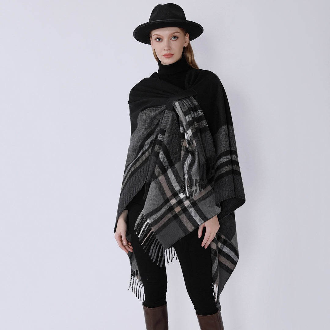 Damen Cape-Umhang aus Wollmix mit Bindegürtel und Karodessin Echo Archiv