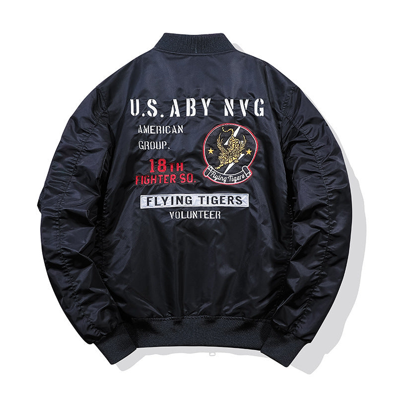Herren Piloten-Bomberjacke im Vintage-Militärlook mit aufgestickten Patches und Ärmel-Utilitytasche Echo Archiv