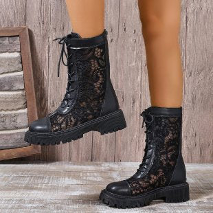 Damen Schnürstiefel mit Spitzeneinsätzen, robuster Profilsohle und Lederoptik Echoarchiv