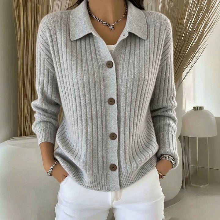 Damen Feiner gerippter Knopf‑Cardigan mit Hemdkragen und kastiger Silhouette – Veloura