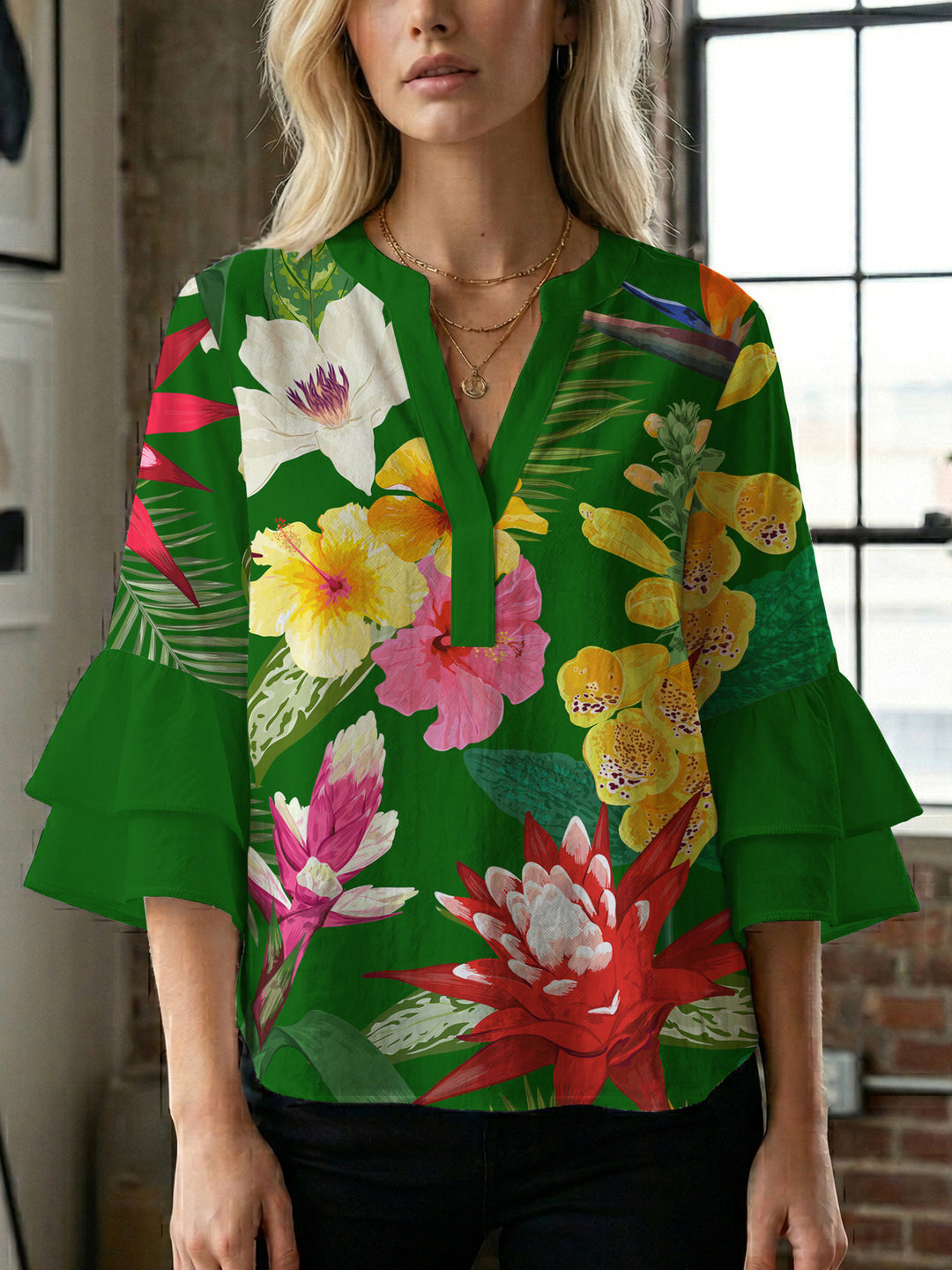Damen Blusenshirt mit voluminösen Ärmeln und floralem Muster Echo Archiv