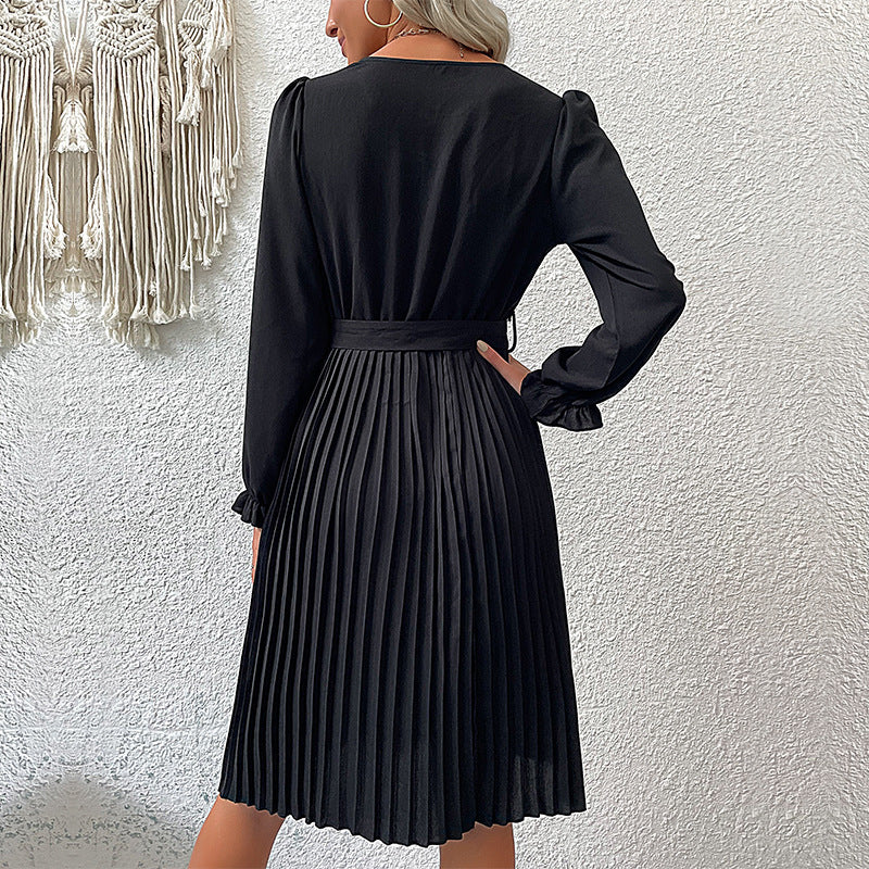 Damen Midikleid mit V-Ausschnitt, tailliertem Bindegürtel und plissiertem Tellerrock Echoarchiv
