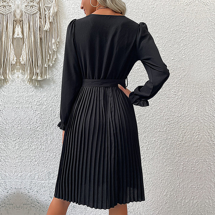 Damen Midikleid mit V-Ausschnitt, tailliertem Bindegürtel und plissiertem Tellerrock Echoarchiv