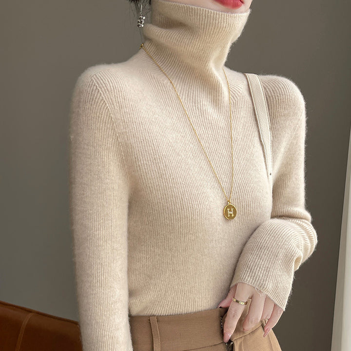 Damen Schmal geschnittener Feinstrick-Rollkragenpullover mit extrafeinem Flauschfinish Echoarchiv