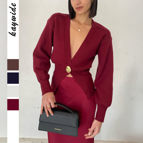 Damen taillierter Kurzcardigan mit tiefem V-Ausschnitt und dekorativem Zierknopf – Veloura