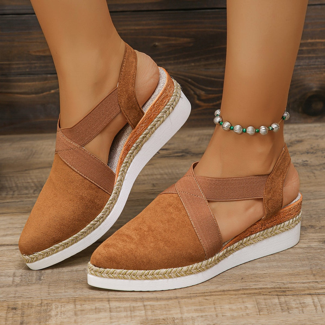 Damen nan Velours-Slingback-Keil mit spitzer Vorderkappe, geflochtenem Juteband und dämpfender Laufsohle Echo Archiv
