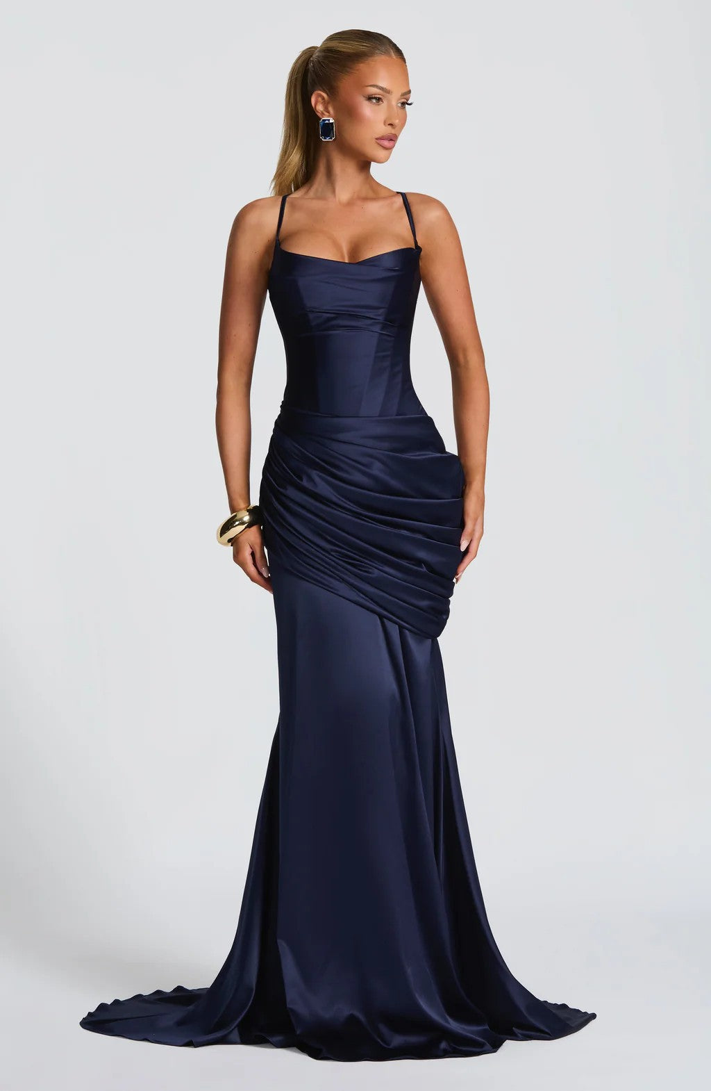 Damen elegantes Abendkleid mit raffinierten Drappierungen Echo Archiv
