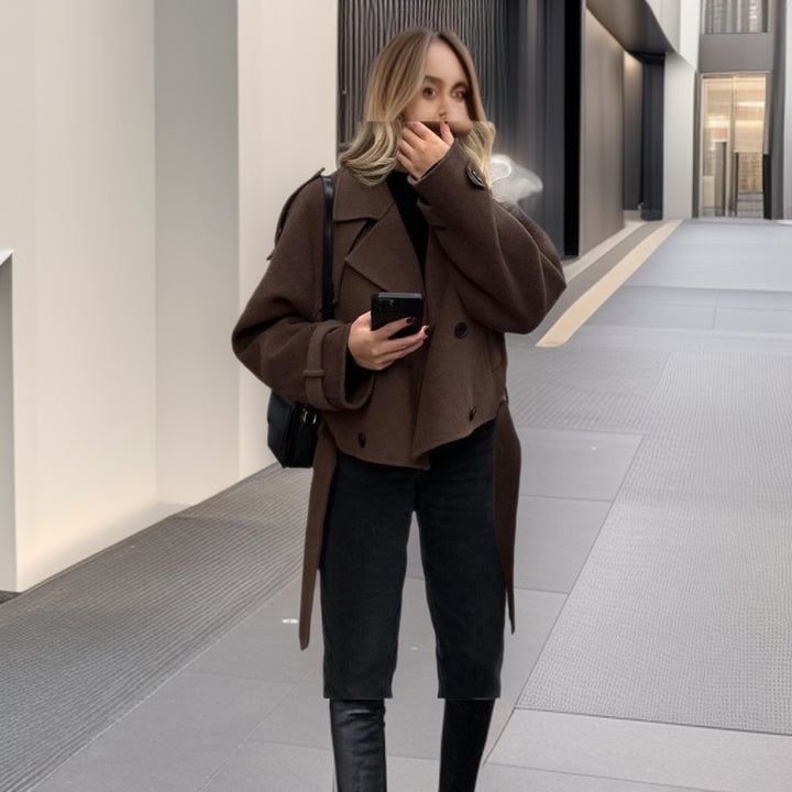 Damen Kurz geschnittener Oversize-Wollmix-Peacoat mit weitem Revers und Bindegürtel Echo Archiv