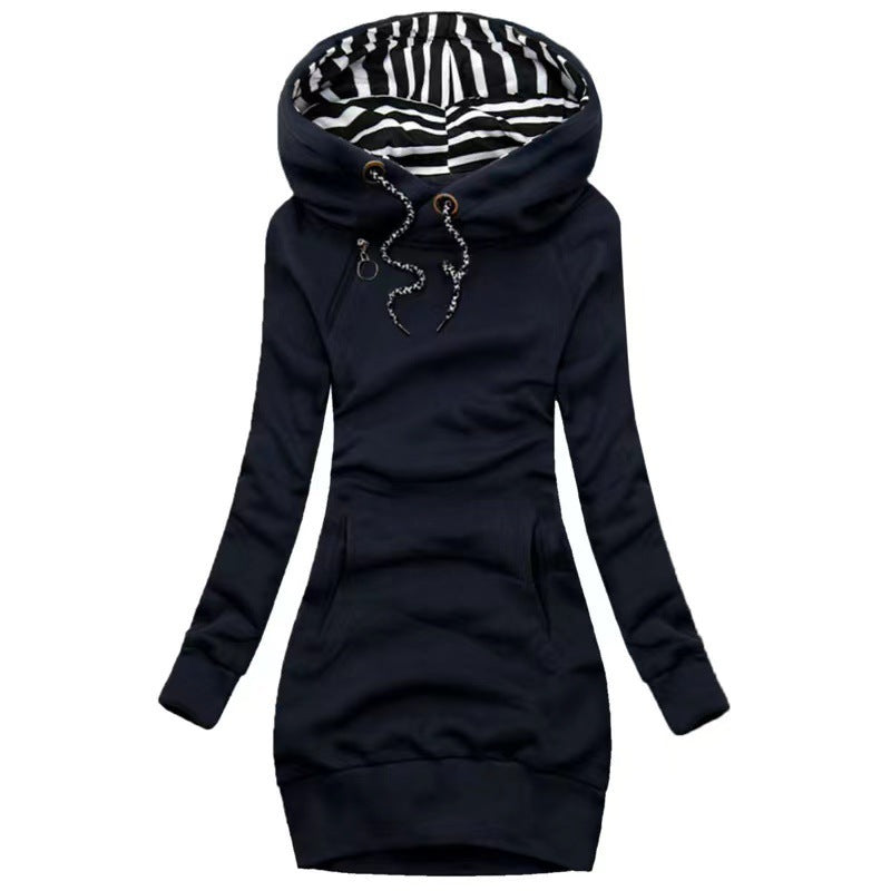 Damen Hoodie-Midi-Kleid mit weitem Funnel-Neck, gestreifter Innenseite und Kängurutaschen – Auréline