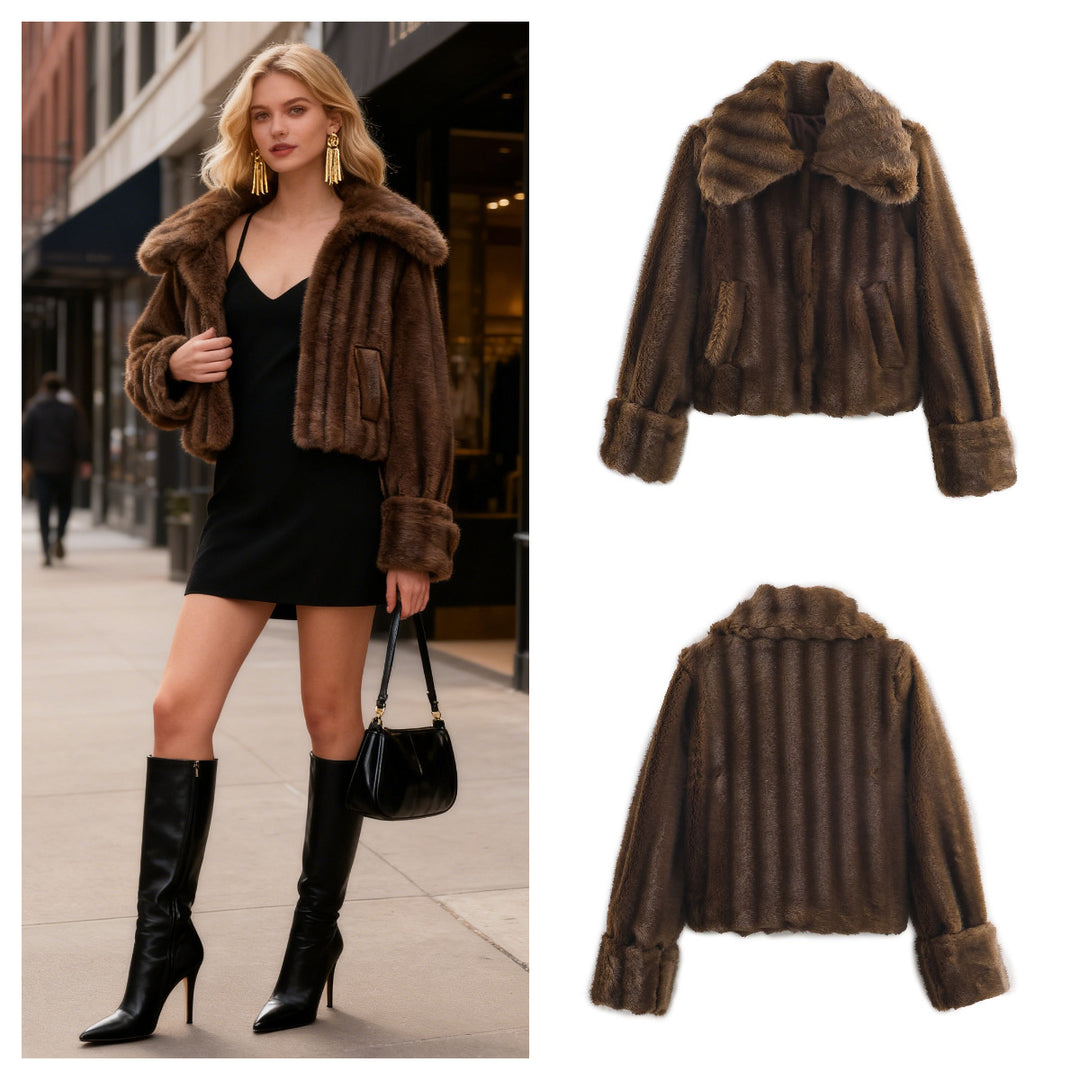 Damen Kurze Kunstfell‑Jacke mit voluminösem Schalkragen und aufgesetzten Taschen Echo Archiv
