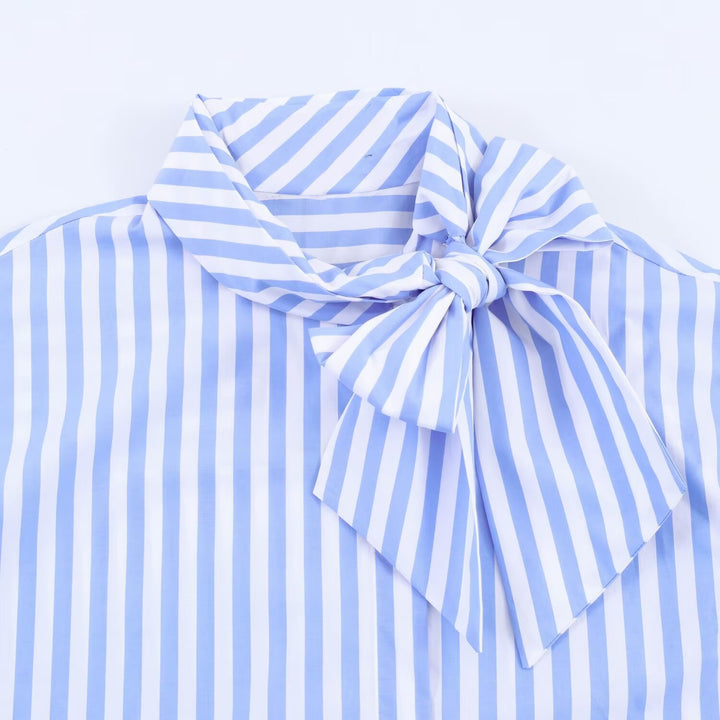 Damen Blusenshirt mit dekorativem Schleifenelement und modischem Streifenmuster Echo Archiv