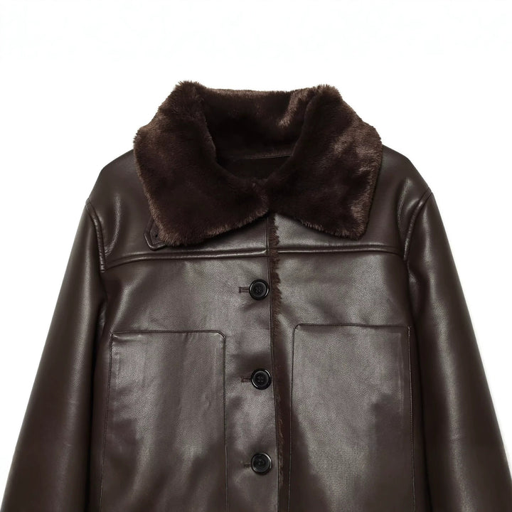 Damen Kurzjacke in Lammfell‑Optik mit Pelzkragen, aufgesetzten Taschen und Knopfleiste Echo Archiv