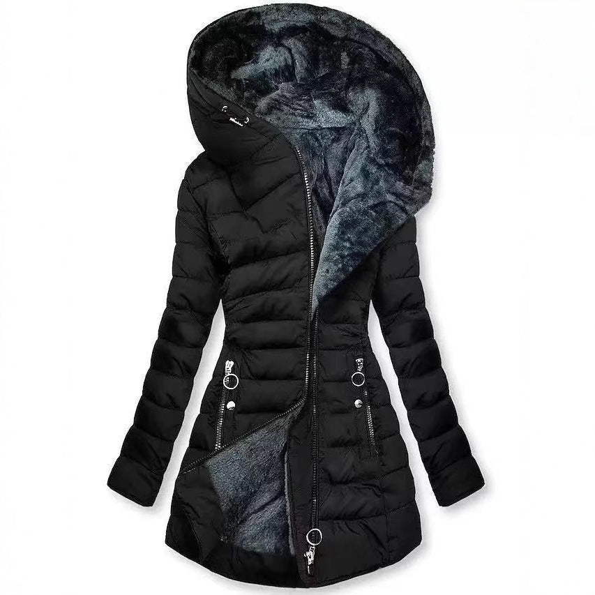 Damen Taillierter Steppmantel mit Oversize-Kapuze, kuscheligem Teddyfutter und Zierringen am Reißverschluss – Montévia