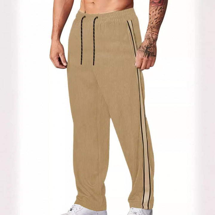 Herren Sportliche Freizeithose mit seitlichen Streifen Echoarchiv