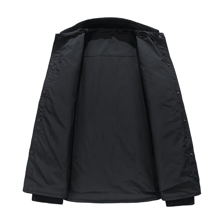 Herren Cordjacke mit Kentkragen, Brusttaschen und Druckknopfverschluss Echoarchiv