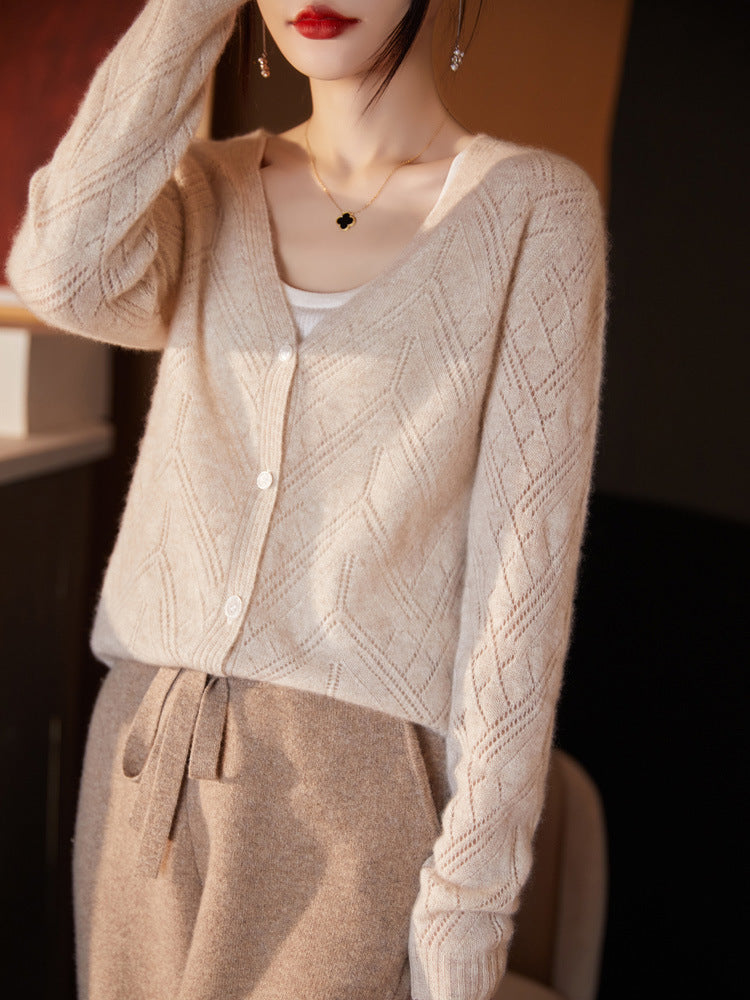 Damen Leichter Ajourcardigan mit geometrischer Lochstruktur und kastiger Kurzform Echoarchiv