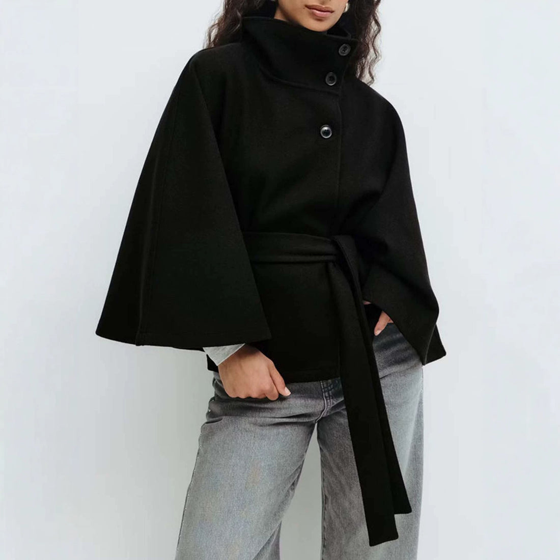 Damen Kurzcape-Mantel mit Stehkragen, Oversize-Ärmeln und Bindegürtel Echo Archiv