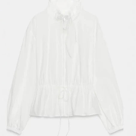 Damen Romantische Baumwoll‑Rüschenbluse mit Highneck, Kordelzugtaillierung und Volant‑Saum Echo Archiv