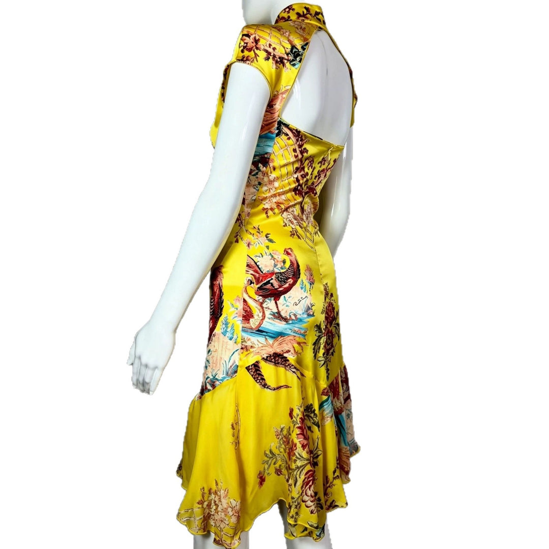 Damen Chiffonkleid mit floralen Bestickungen und asymmetrischem Saum Echo Archiv