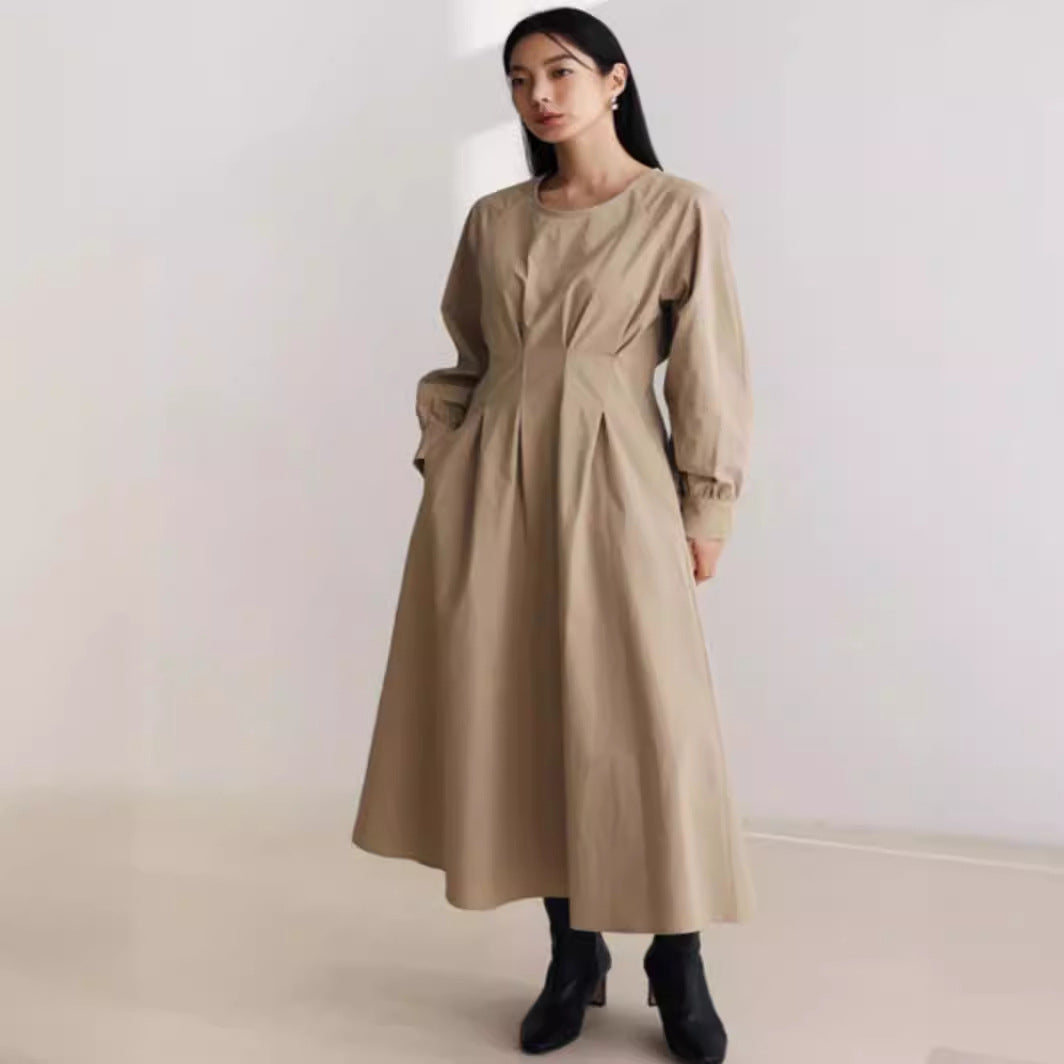 Damen Maxikleid mit Taillenabnähern, Rundhalsausschnitt und voluminösen Manschetten Echoarchiv