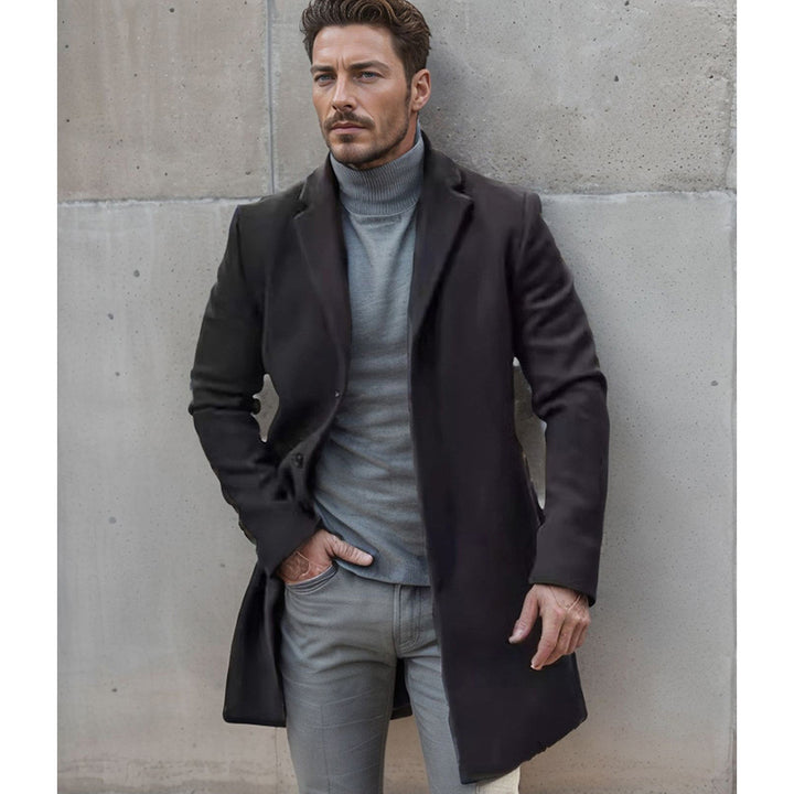 Herren eleganter Langschaftmantel im minimalistischen Design Echoarchiv