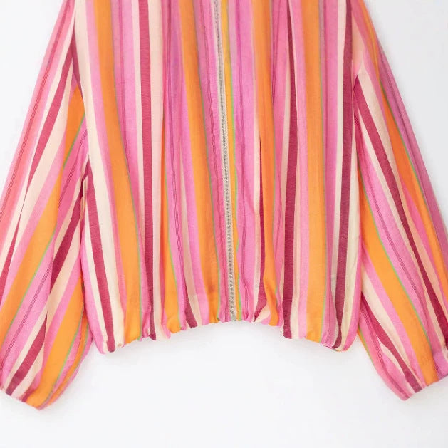 Damen Leichte gestreifte Cropped Blousonjacke im Bomberstil mit Stehkragen, Reißverschluss und Ballonärmeln Echo Archiv