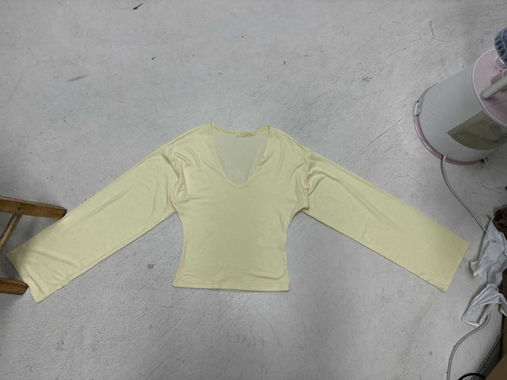 Damen nan tailliertes Langarm-Cropped-Shirt mit V‑Ausschnitt, überschnittener Schulter und soften Jersey-Qualität Echo Archiv
