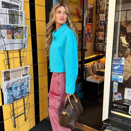 Damen cropped kastige Tweedjacke mit Hemdkragen, verdecktem Reißverschluss und Paspeltaschen – Célinea