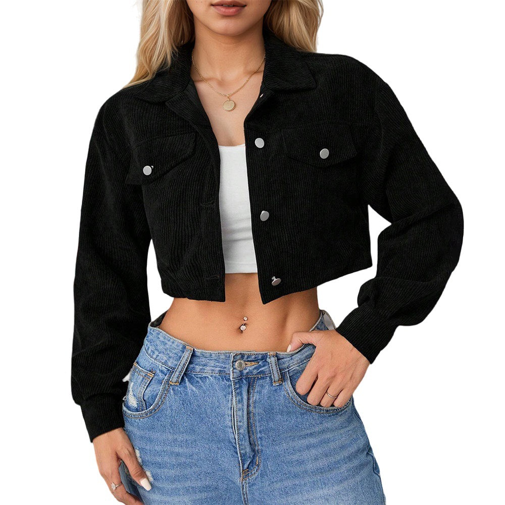 Damen kurze taillierte Cordjacke mit Brusttaschen und Druckknopfleiste – Célinea