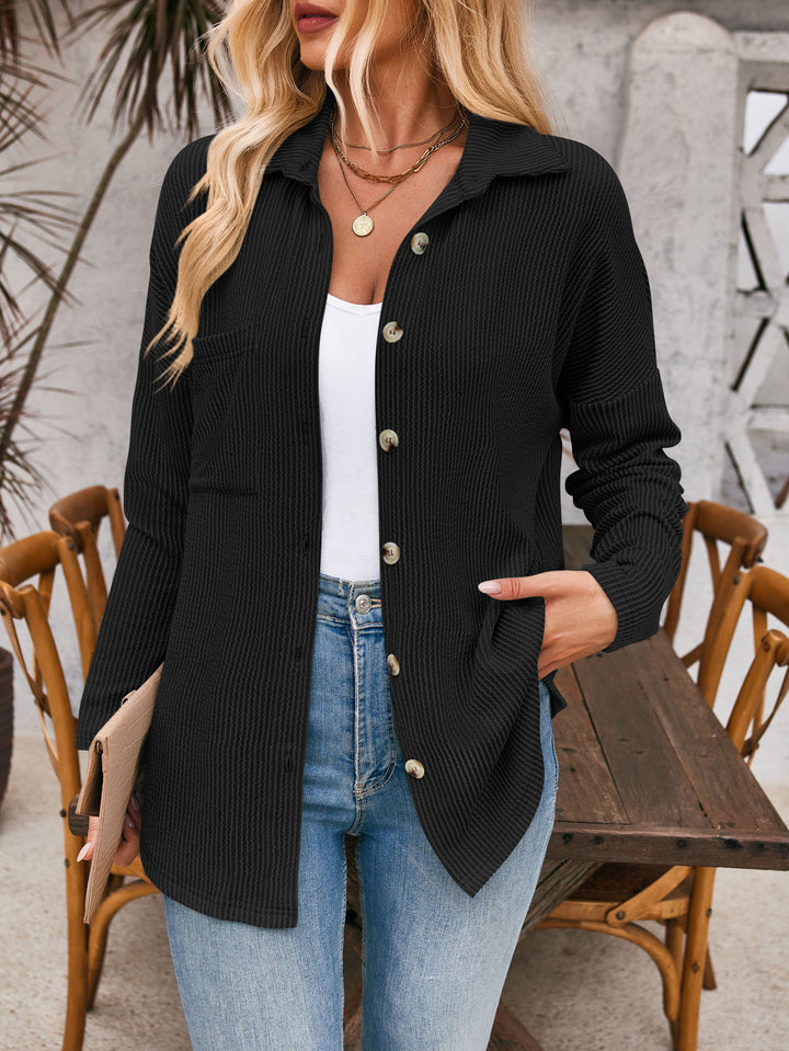 Damen Gerippte Oversize-Hemdjacke mit durchgehender Knopfleiste und Hemdkragen Echoarchiv