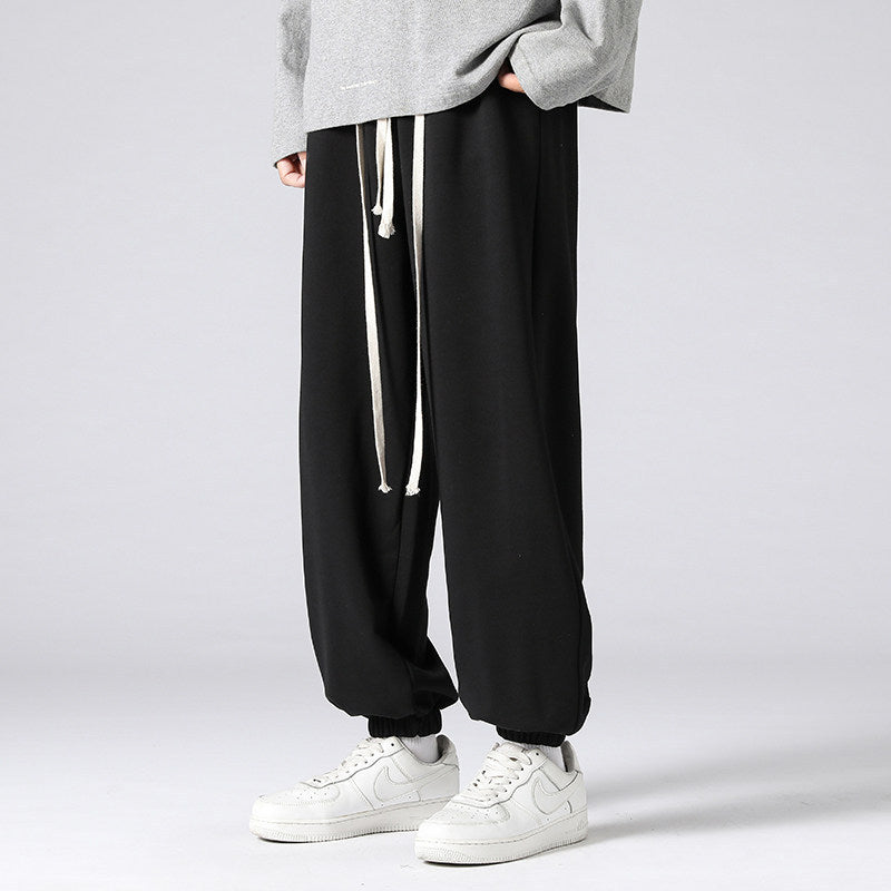 Herren Oversize-Jogginghose mit tiefer Leibhöhe, konischem Bein & extra langen Kordeln Echo Archiv