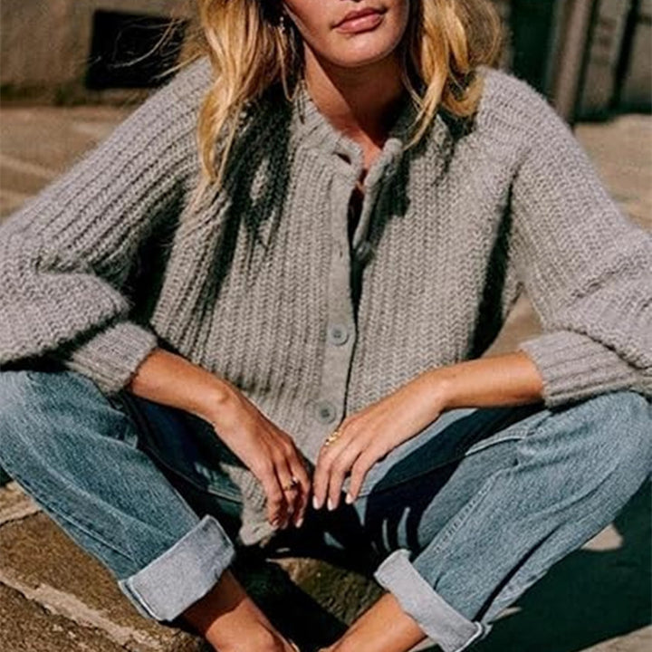 Damen Oversize Mohair-Effekt Strickjacke mit Rippenstruktur und Rundhalsausschnitt – Veloura