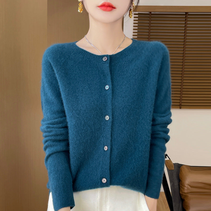 Damen Kuscheliger Kurzcardigan aus Mohair‑Mix mit feiner Schurwollstruktur und Perlmuttknopfleiste Echoarchiv