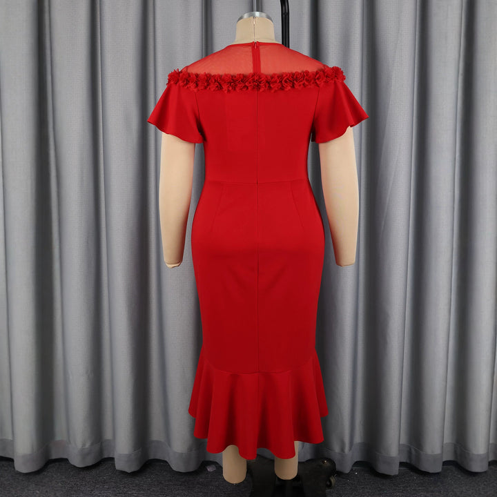 Damen Elegantes Kleid mit floralem Akzent und schwingendem Saum Echo Archiv