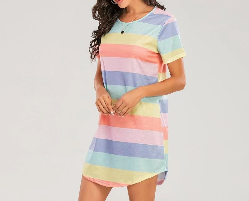 Damen Kurzarm Kleid mit auffälligem Streifenmuster und bequemem Schnitt Echo Archiv
