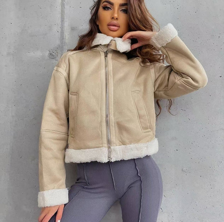 Damen Hochgeschnittene Pilotjacke aus veganer Lederoptik mit Teddyfutter und Reißverschluss Echo Archiv