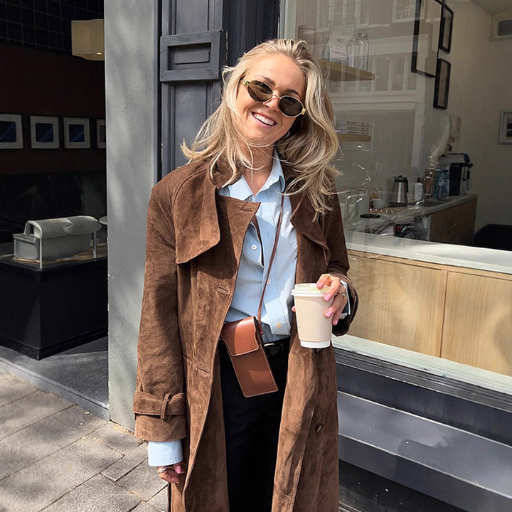 Damen Maxilanger Veloursleder‑Trenchcoat mit Bindegürtel Echoarchiv