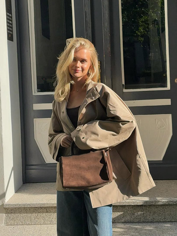 Damen Oversize Kurzmantel im Trench‑Look mit kastiger Silhouette und verdeckter Druckknopfleiste Echoarchiv
