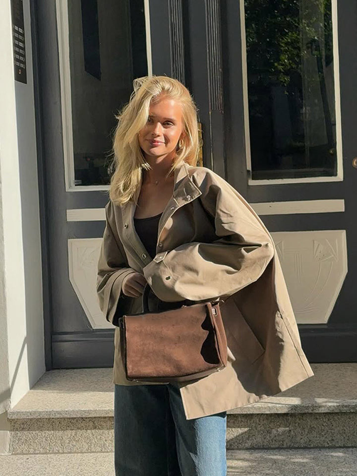 Damen Oversize Kurzmantel im Trench‑Look mit kastiger Silhouette und verdeckter Druckknopfleiste Echoarchiv