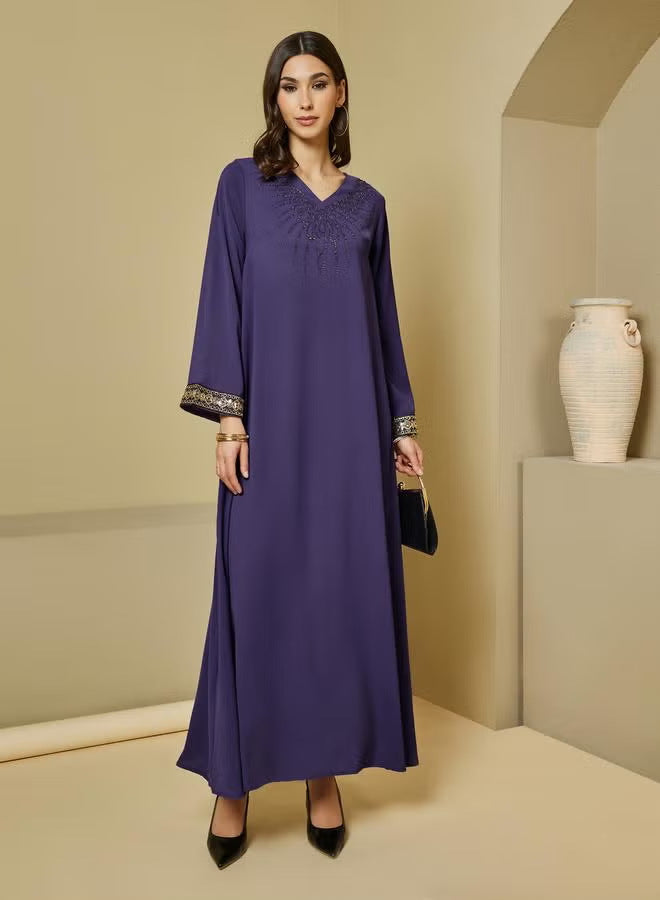 Damen Elegante Maxikleid mit bestickten Ärmeln Echo Archiv