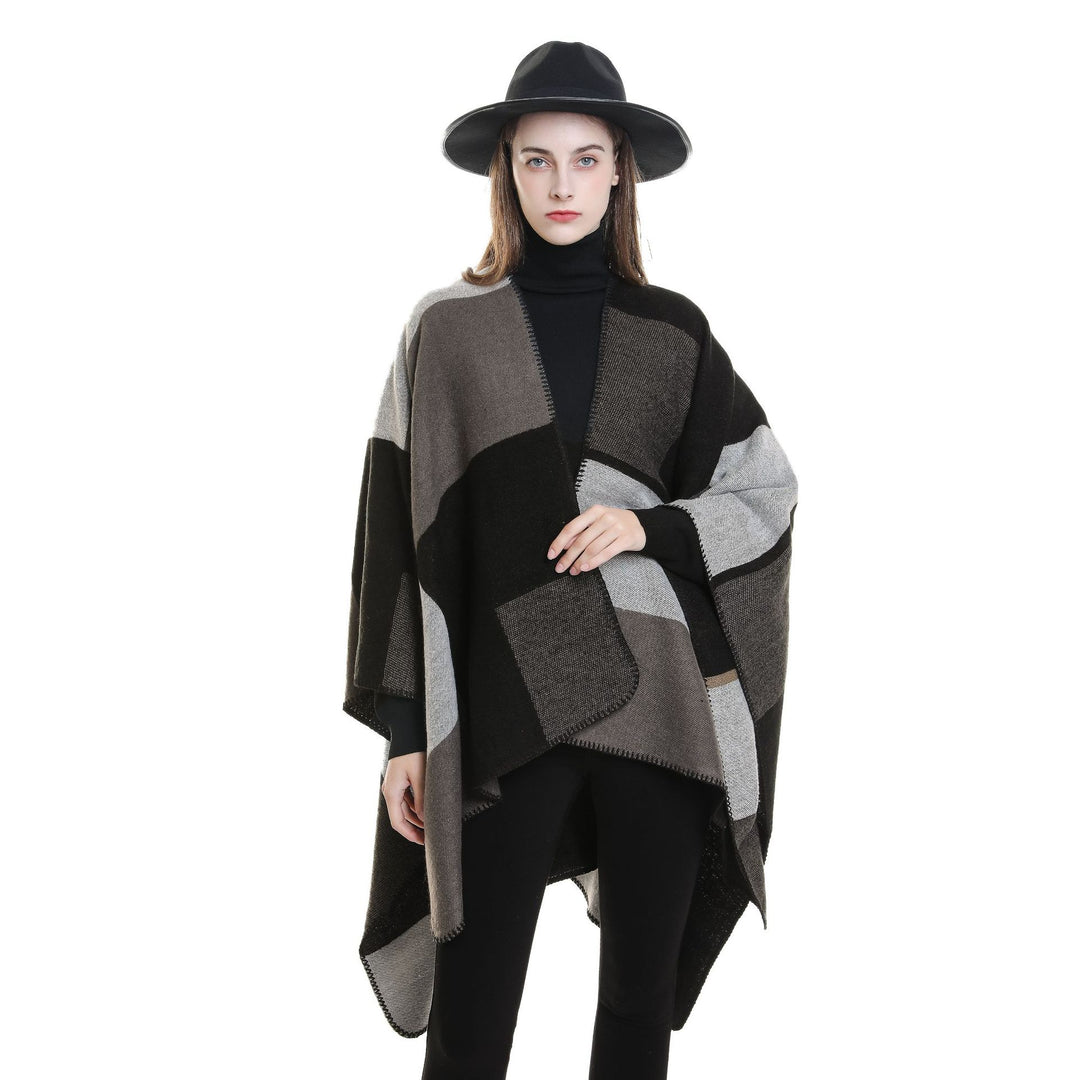 Damen Weicher Wollmix-Poncho mit geometrischem Jacquard und offenem Wasserfall-Schnitt – Avérine