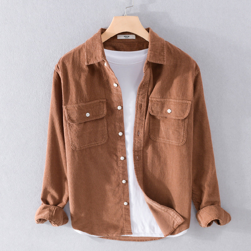 Herren Feincord-Hemdjacke im Worker‑Stil mit doppelten Brustpatten und entspanntem Schnitt Echoarchiv