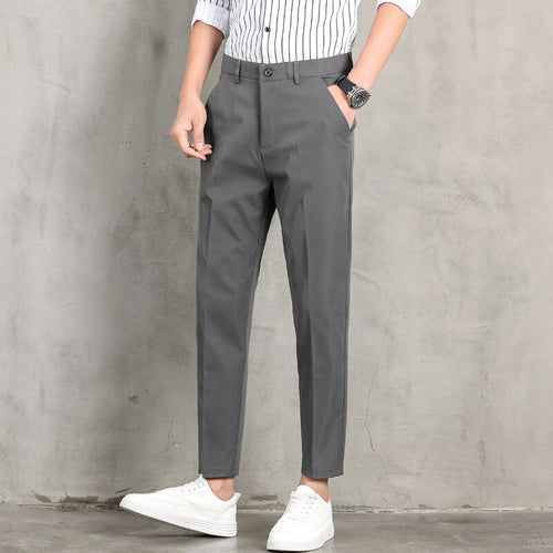 Herren moderneChinohose mit slim fit Schnitt und praktischen Seitentaschen Echoarchiv