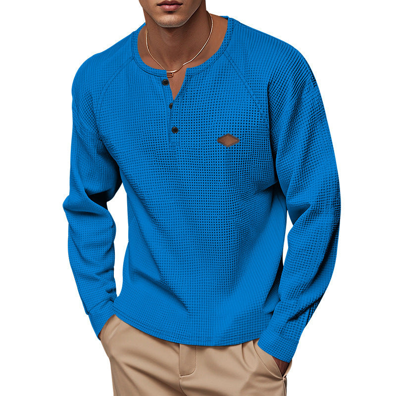 Herren Langarm-Henley-Shirt mit strukturiertem Stoff und dekorativen Knopfdetails Echoarchiv