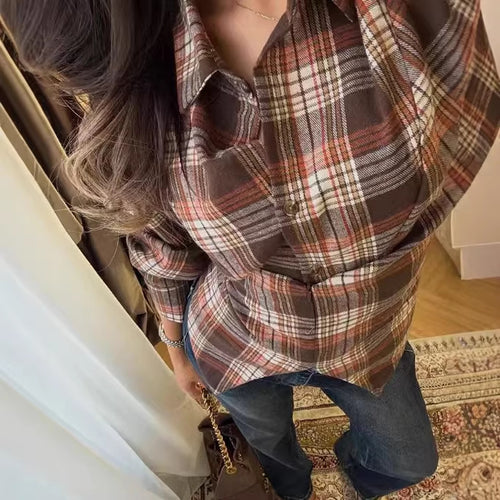 Damen Karo-Bluse mit Puffärmeln und taillierendem Bindegürtel Echoarchiv