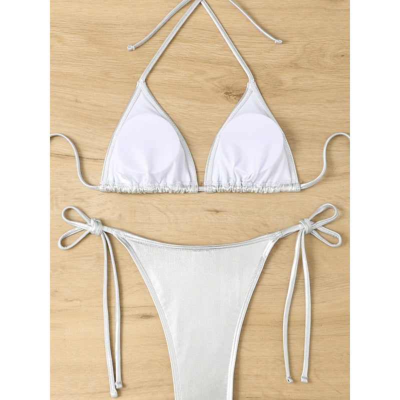 Damen Triangel-Bikini mit glänzendem Material und verstellbaren Trägern Echo Archiv