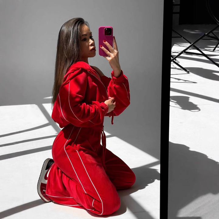 Damen Samt-Lounge-Set mit verkürzter Zip-Hoodie und weitem High-Waist Jogger – Auréline