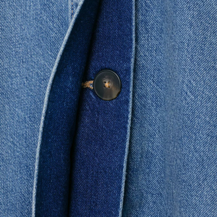 Damen Cropped Boxy-Jeansjacke mit hohem Funnelkragen und extraweiten Manschetten Echoarchiv